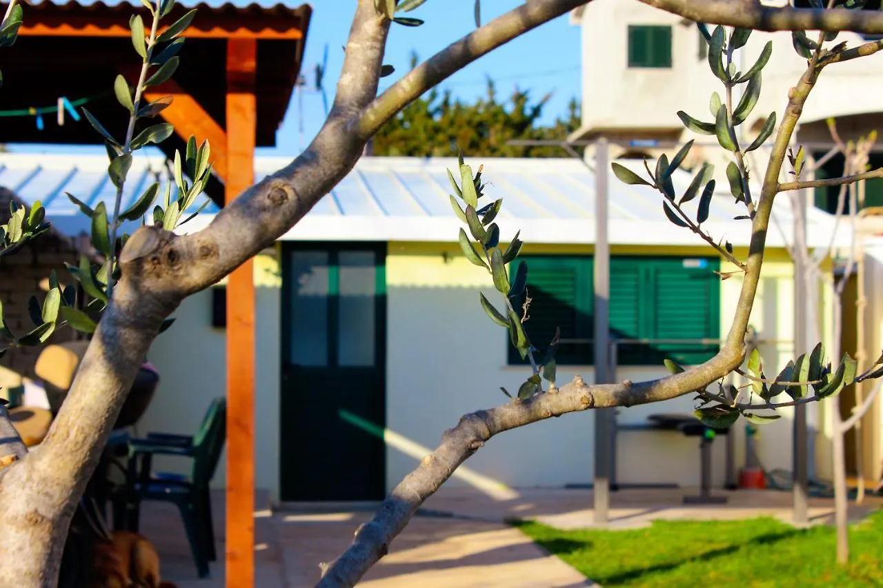 Holiday Home - Beach House 'Amarella' Turanj