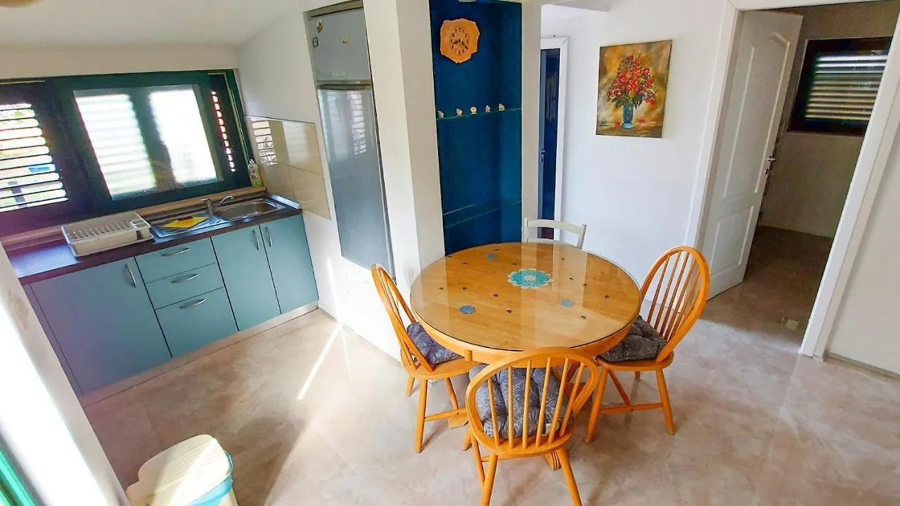 Holiday Home - Beach House 'Amarella' Turanj
