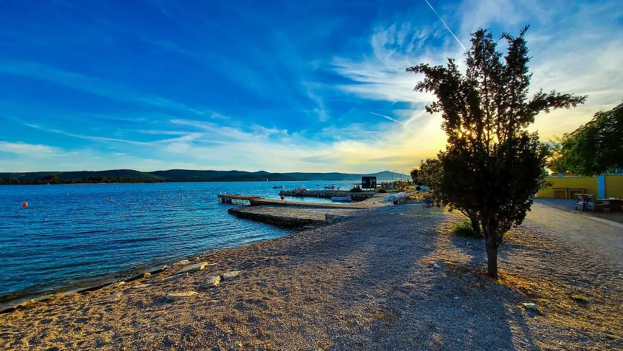 Holiday Home - Beach House 'Amarella' Turanj